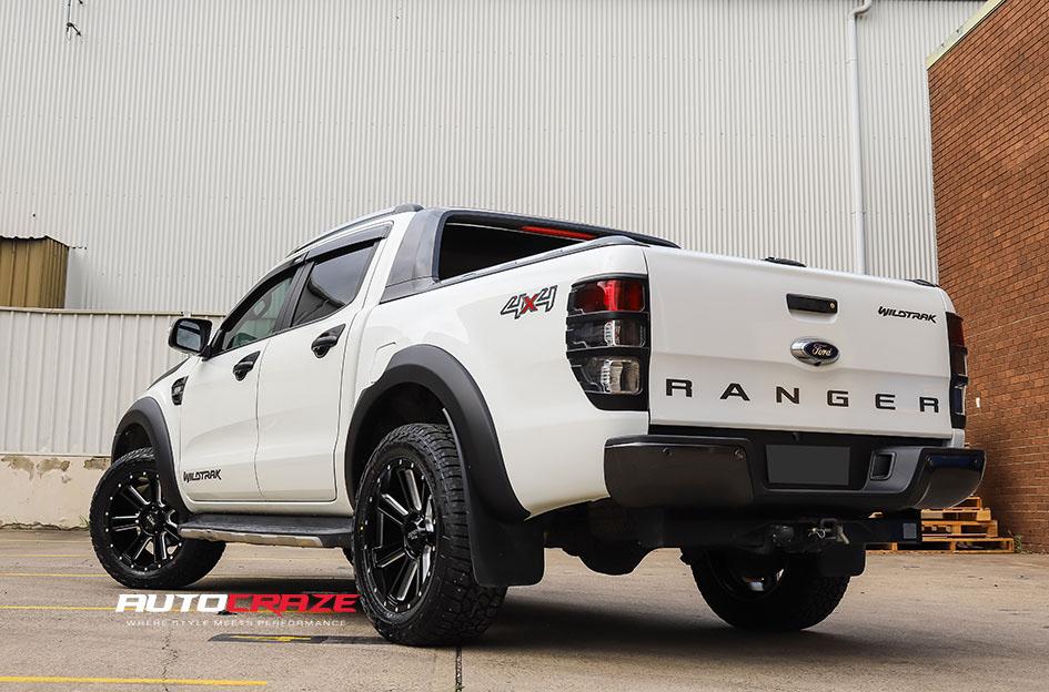 FORD RANGER MO982 GLOSS BLACK MILLED